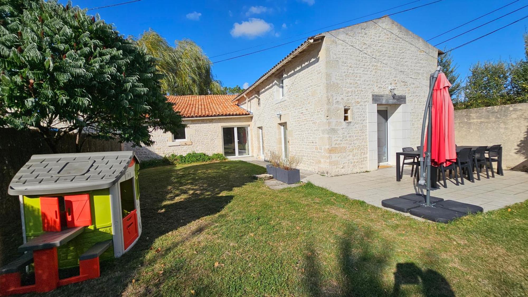 Le Gite De Malecot Gite Familial De 5 Personnes Coulon Exteriör bild
